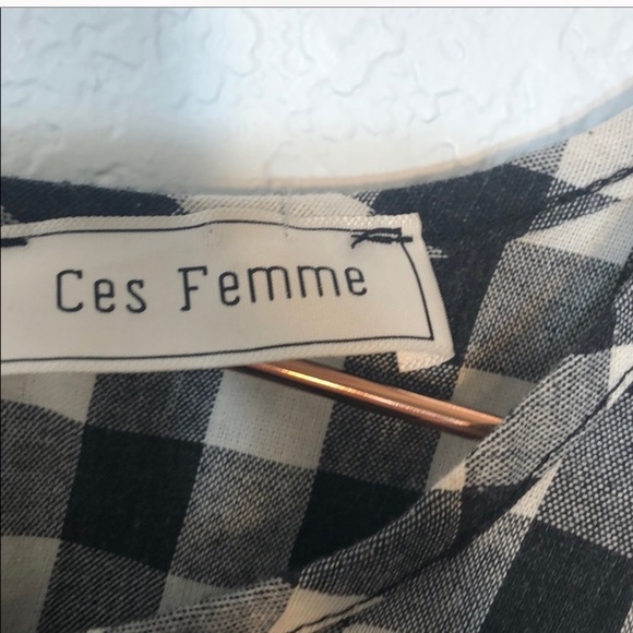 Ces Femme cold shoulder ruffle sleeve plaid top - Picture 5 of 5